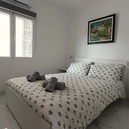 R1360 Alhama 54 아파트